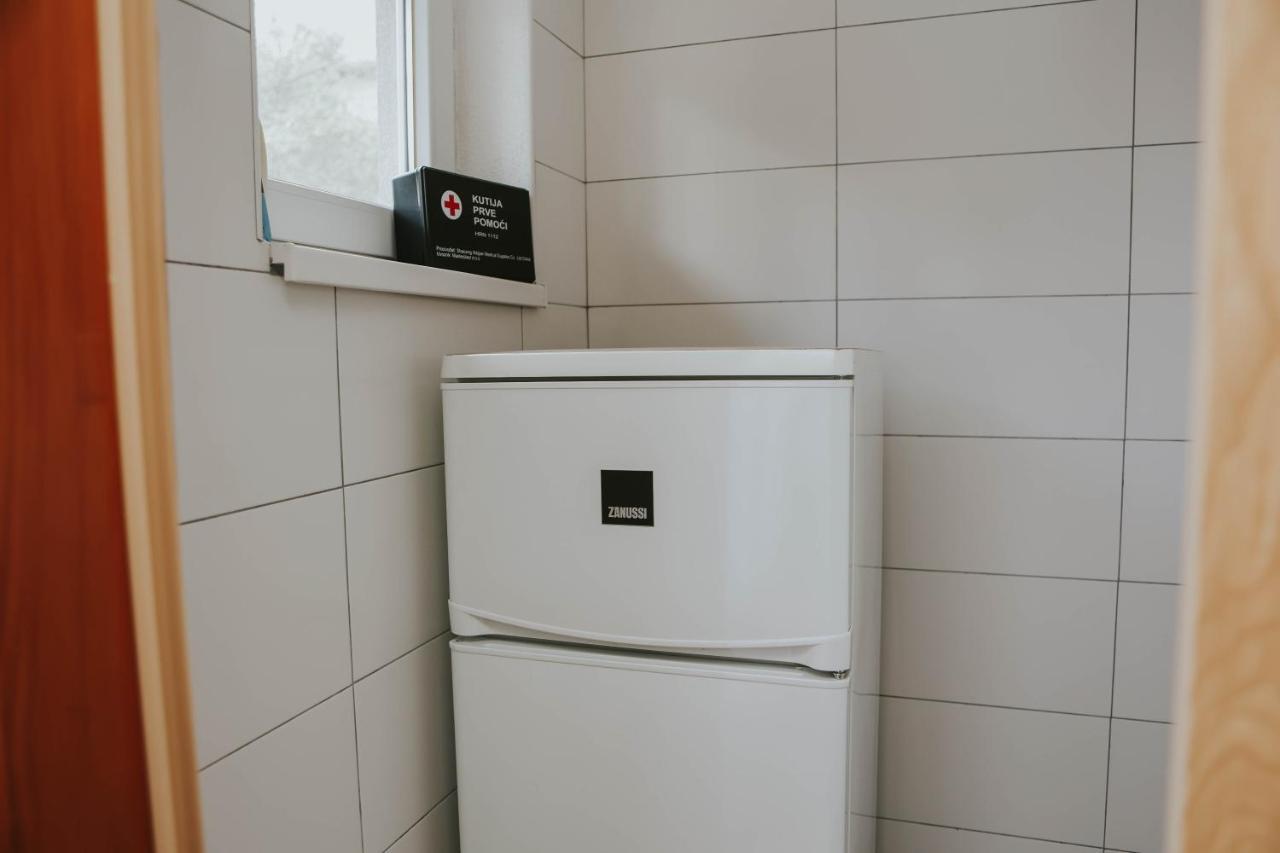 I&T Apartman Gospić Esterno foto