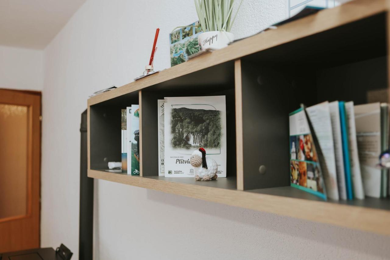I&T Apartman Gospić Esterno foto