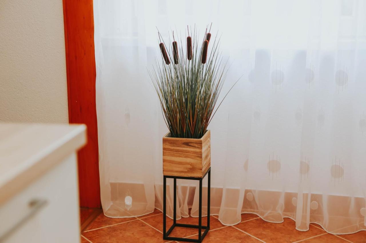 I&T Apartman Gospić Esterno foto