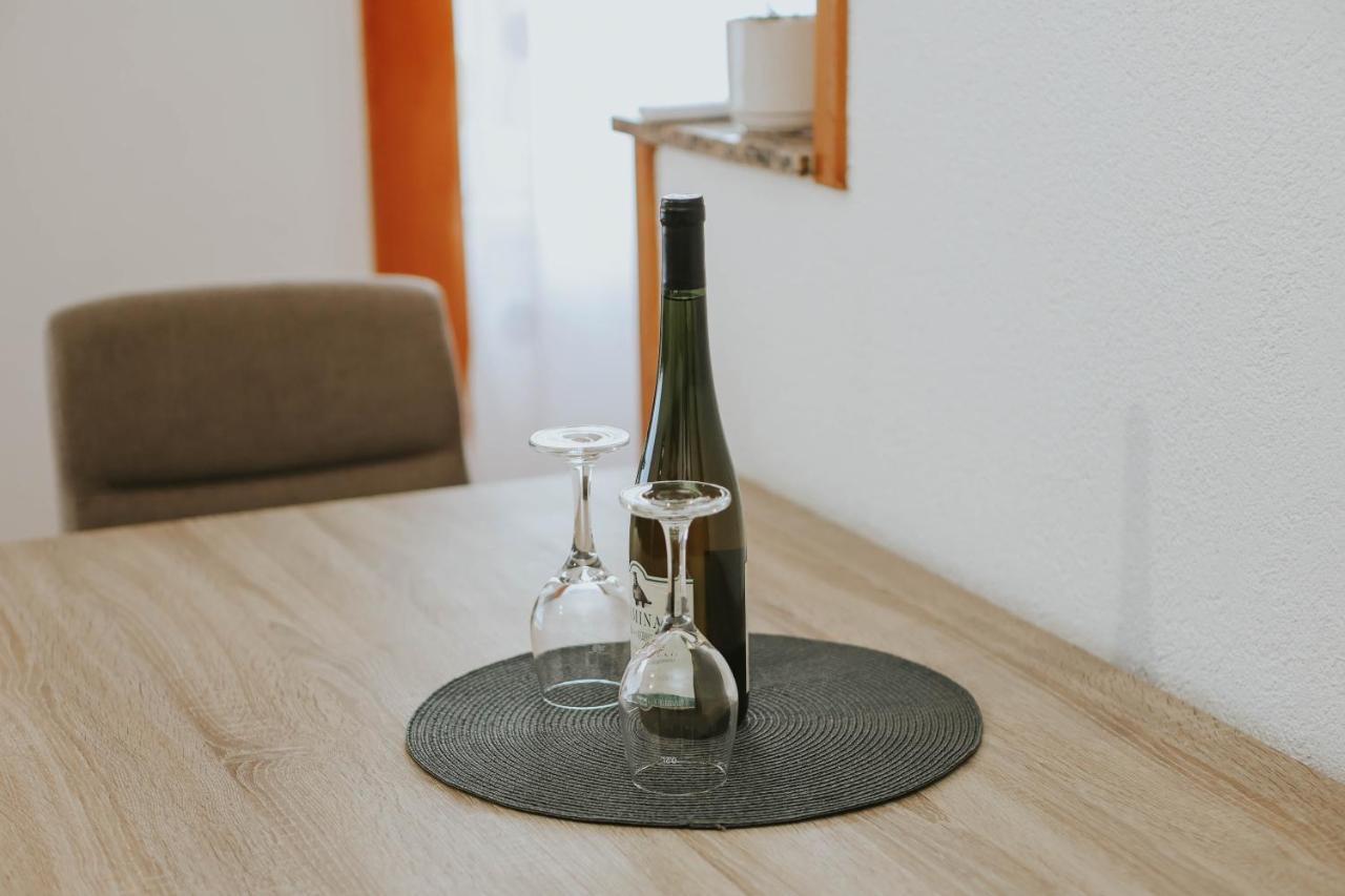 I&T Apartman Gospić Esterno foto