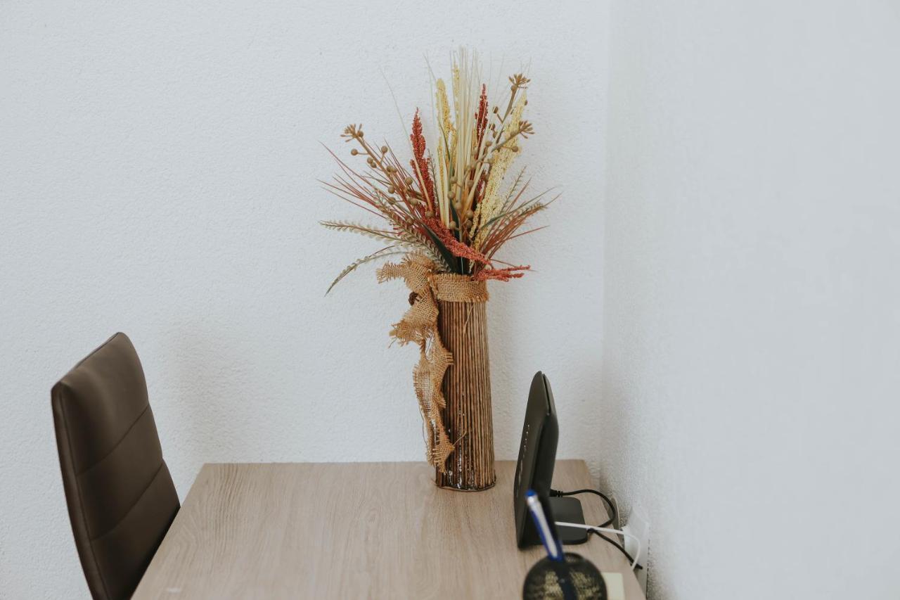 I&T Apartman Gospić Esterno foto