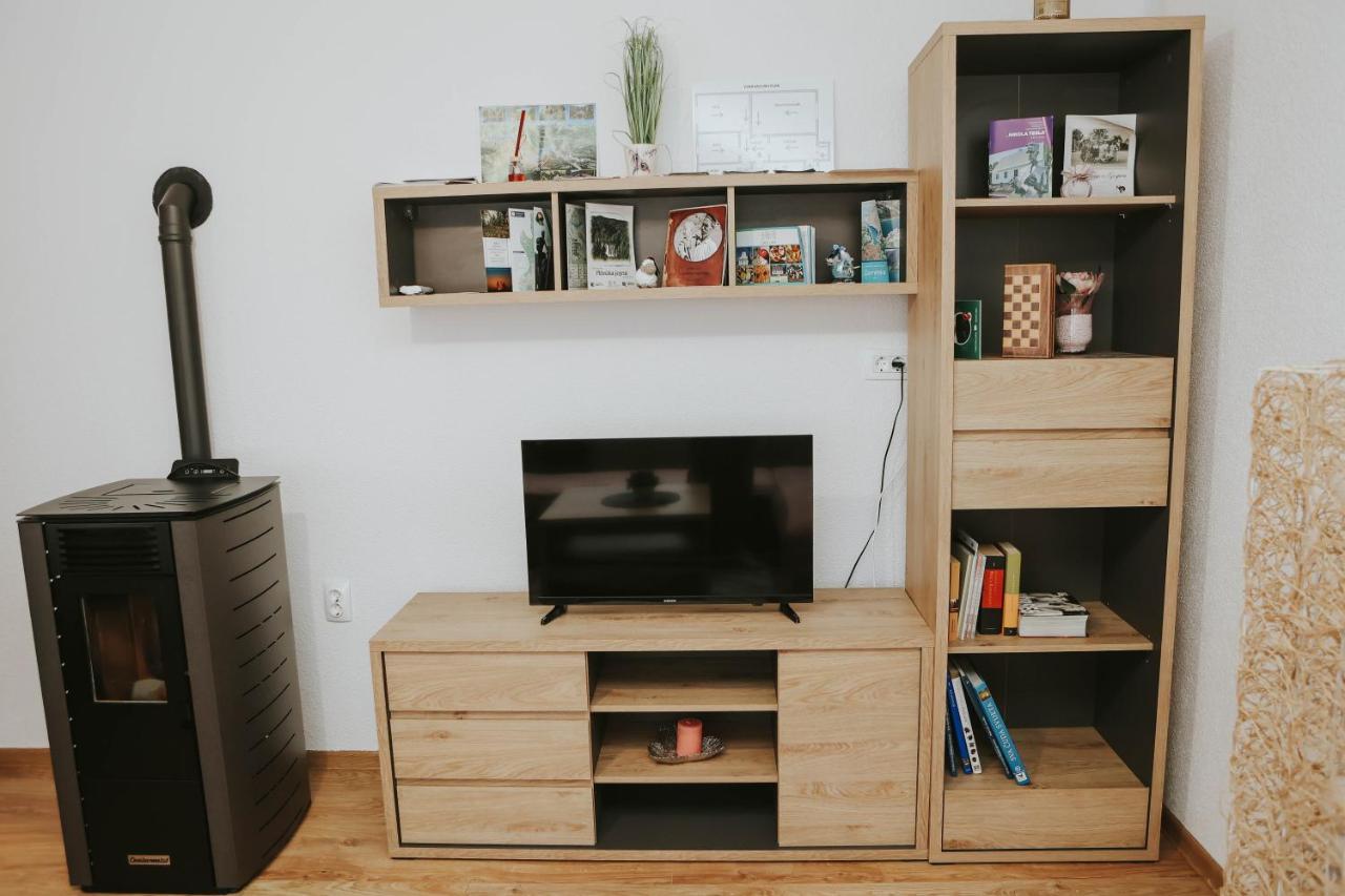 I&T Apartman Gospić Esterno foto