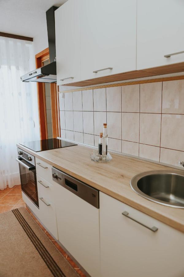 I&T Apartman Gospić Esterno foto